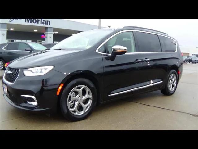 2022 chrysler pacifica limited