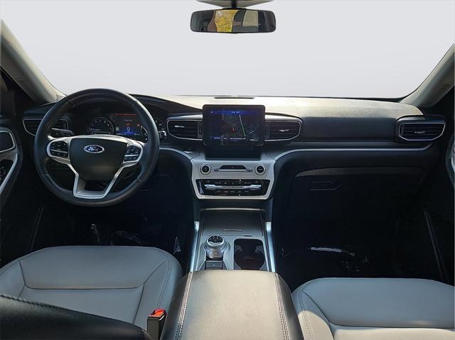 2021 ford explorer xlt