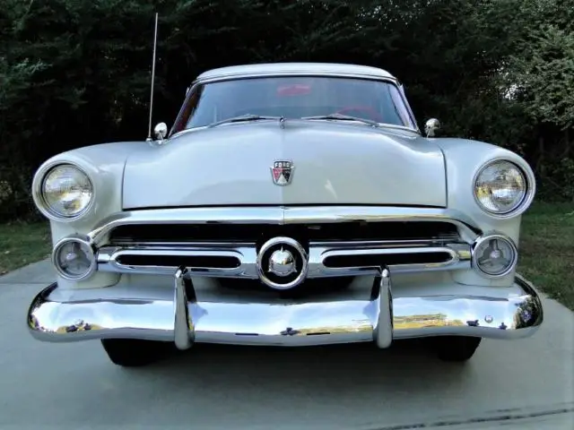 1952 ford crestline victoria 2 door hardtop