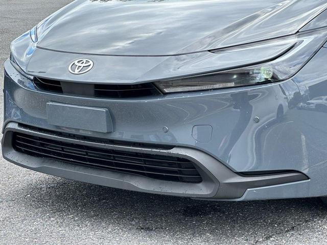 2023 toyota prius le