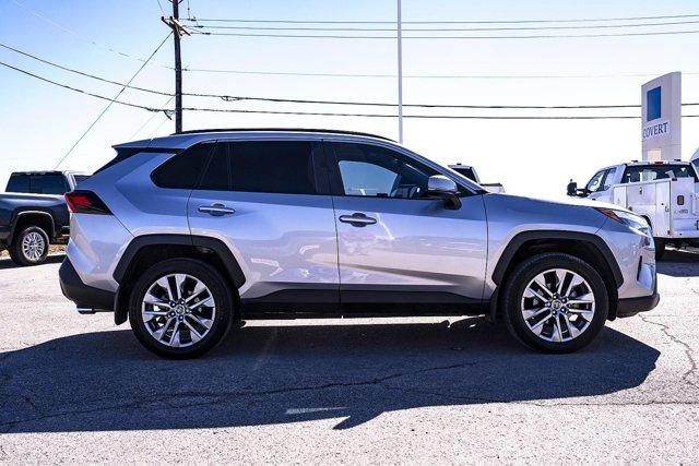 2022 toyota rav4 xle premium