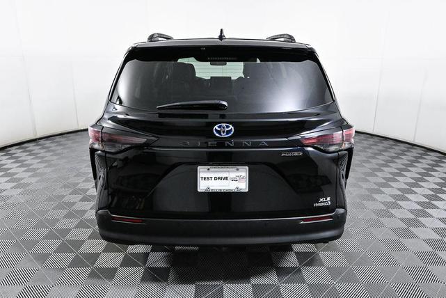 2023 toyota sienna xle