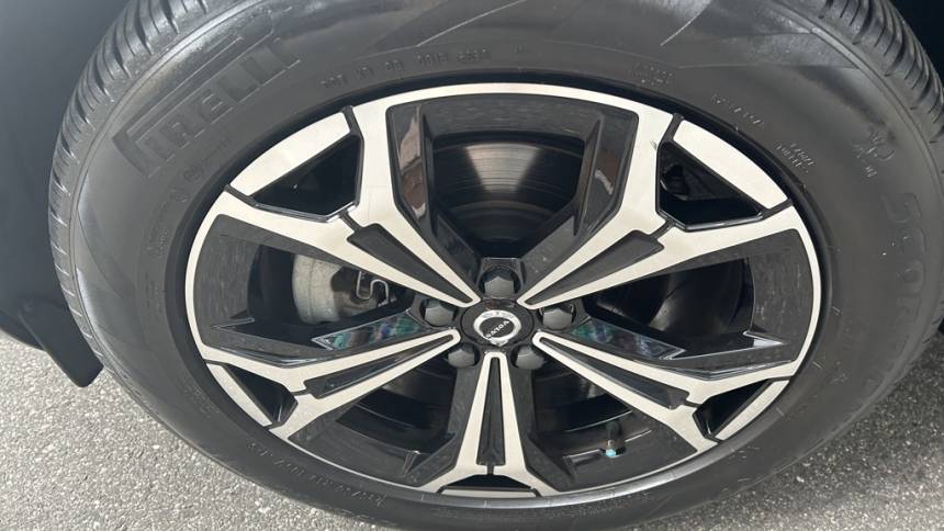 2022 volvo xc60 b5 momentum
