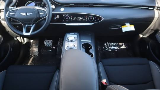2025 Genesis GV70