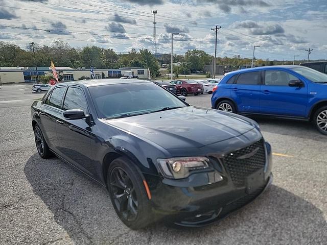 2022 chrysler 300 s