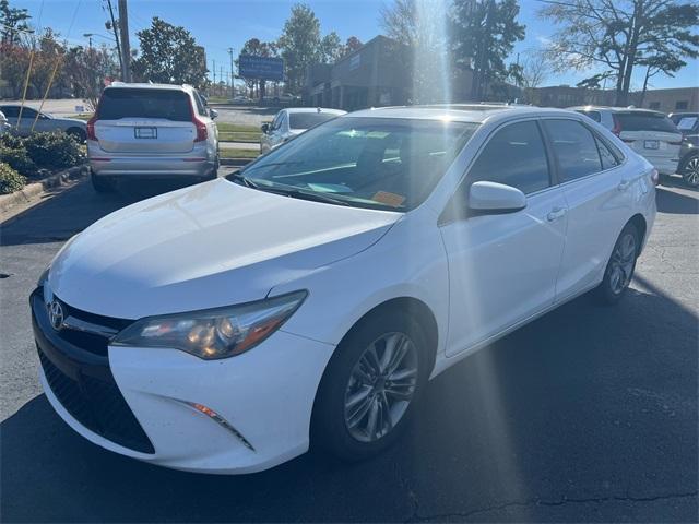 2016 toyota camry se