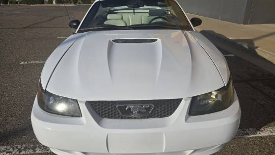 2000 Ford Mustang