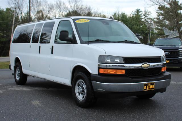 2019 chevrolet express 3500 lt