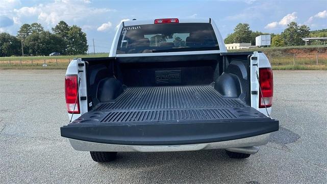2022 ram 1500 classic slt