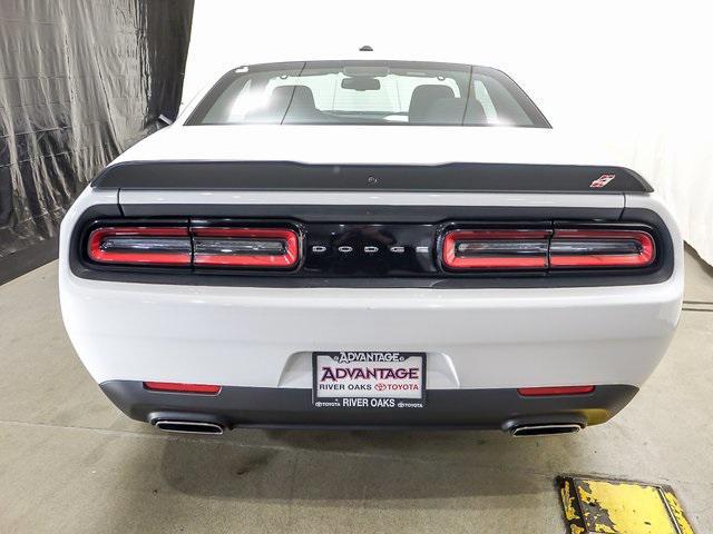 2023 dodge challenger sxt