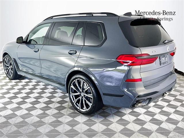 2022 bmw x7 m50i