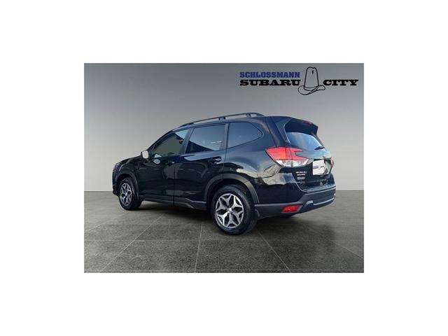 2022 subaru forester premium