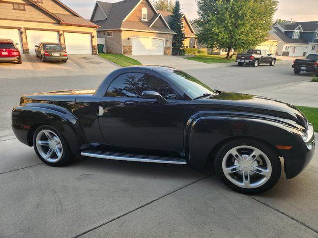 2004 chevrolet ssr base