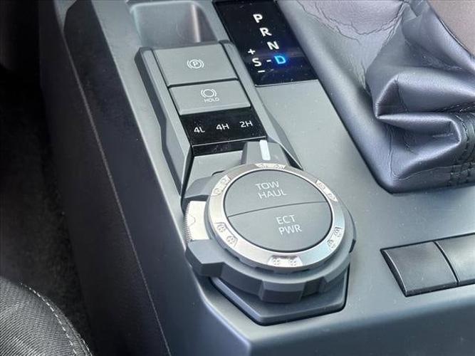new 2024 toyota tacoma 4wd sr5