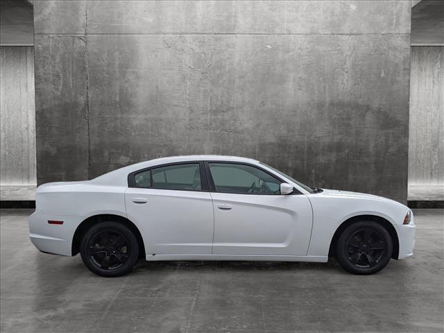 2013 dodge charger se