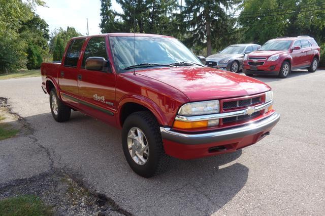 2001 chevrolet s-10 base