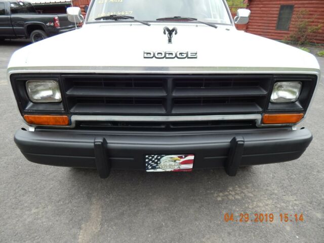 1989 dodge ram ramcharger 4x4 * clean and solid * rare * no reserve auction