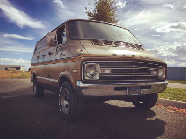 dodge shorty b200 tradesman custom vannin shaggin wagon vintage street van mopar