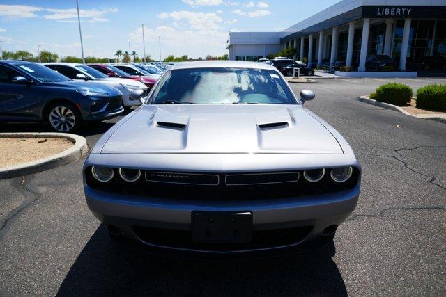 2016 dodge challenger sxt