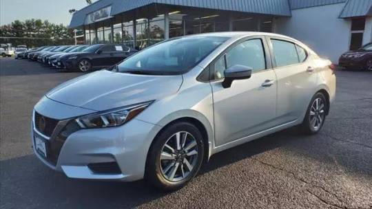 2020 nissan versa sv