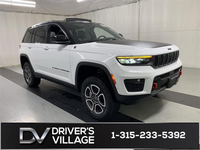 2022 jeep grand cherokee trailhawk