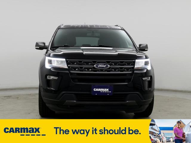 2018 ford explorer xlt