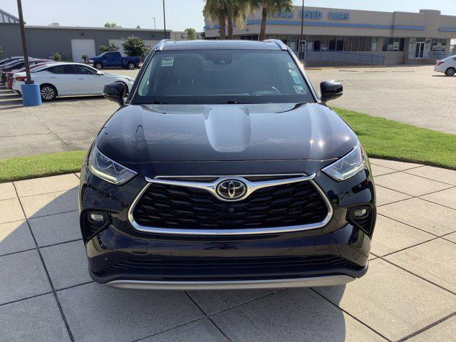 2022 toyota highlander platinum
