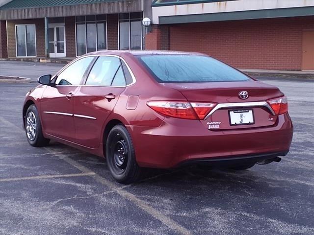 2017 toyota camry le