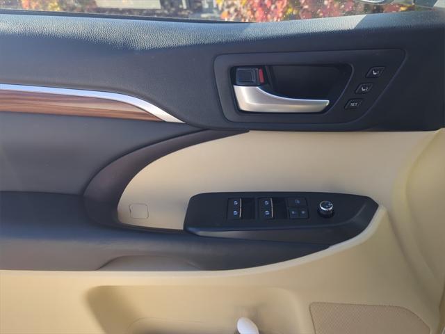 2019 toyota highlander limited