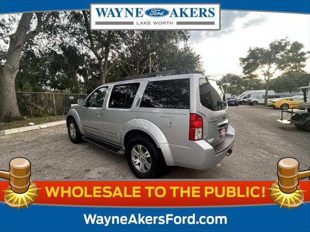 2011 nissan pathfinder silver