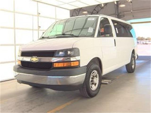 2019 chevrolet express 3500 lt