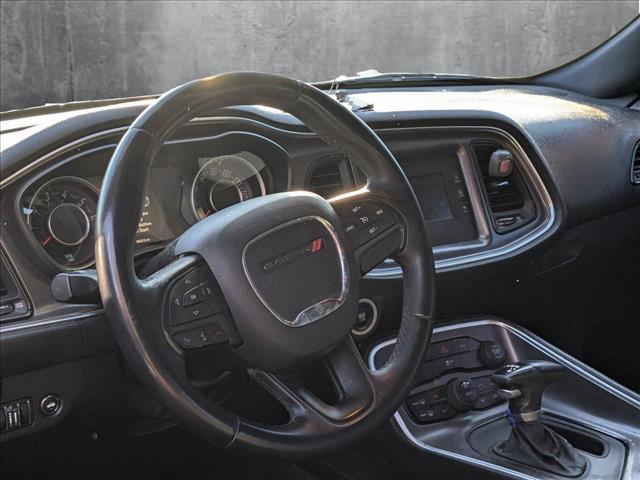 2015 dodge challenger sxt