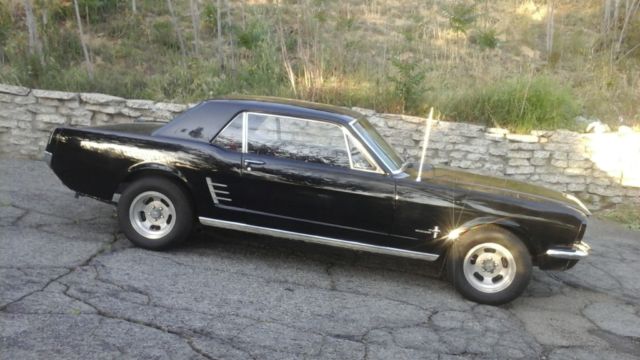 1966 ford mustang "a"code. no rust and 4 speed manual trans