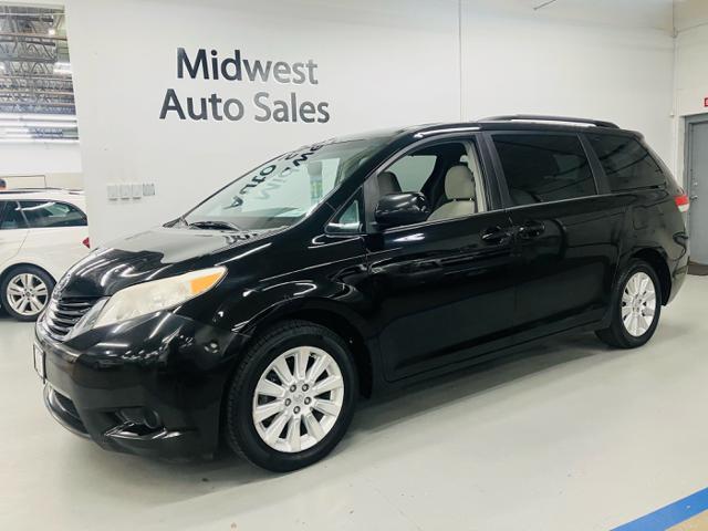 2013 toyota sienna le
