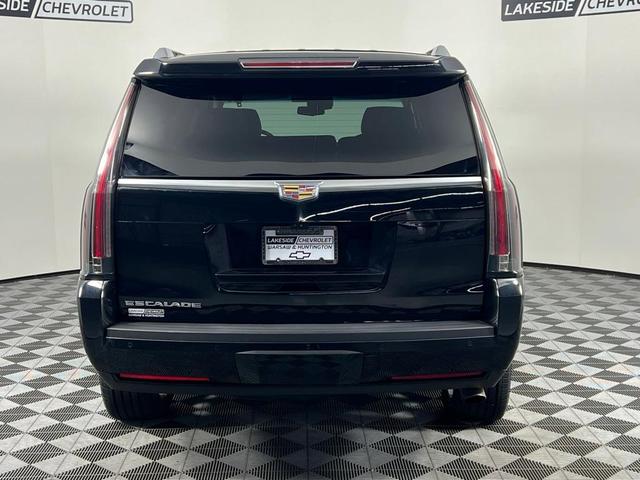 2017 cadillac escalade luxury
