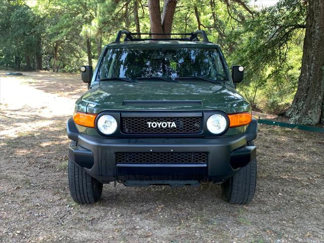2011 toyota fj cruiser base