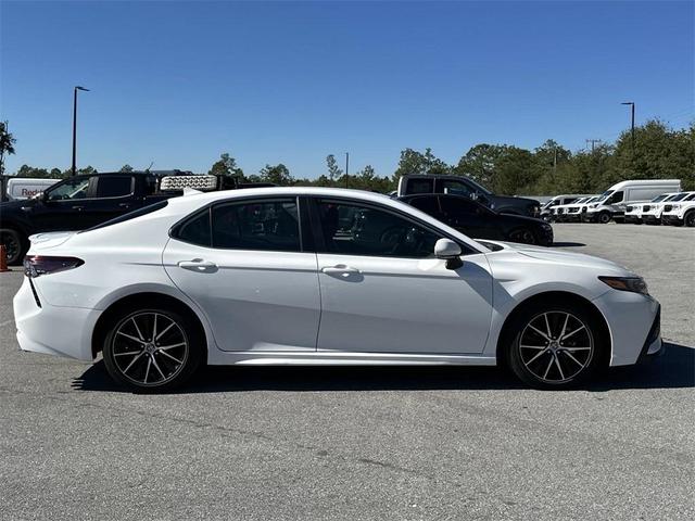 2024 toyota camry se