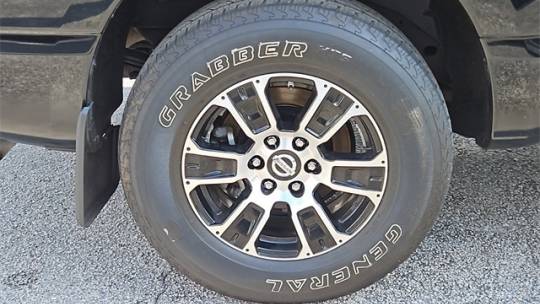 2020 nissan titan sv