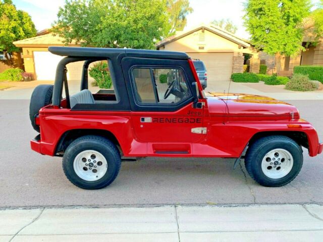 1992 jeep wrangler renegade rare.. low miles!!