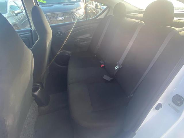2015 nissan versa 1.6 s+