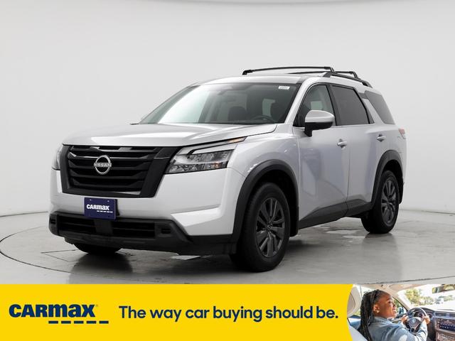 2023 nissan pathfinder sv