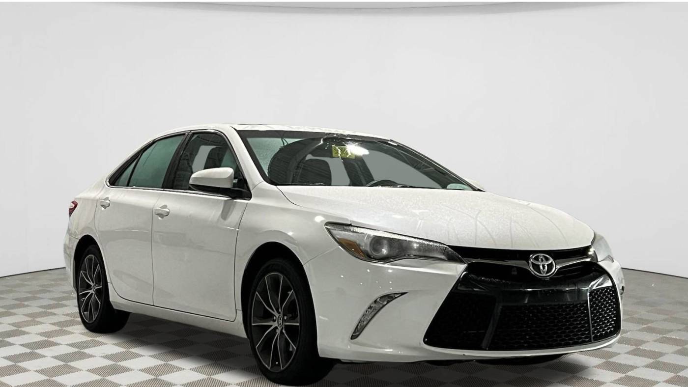 2016 toyota camry xse
