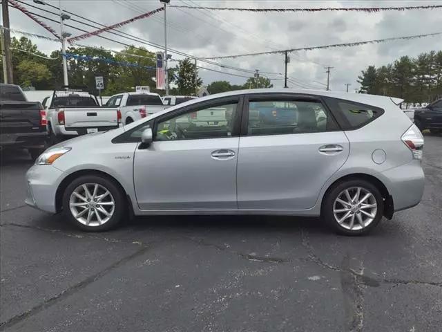 2012 toyota prius v five