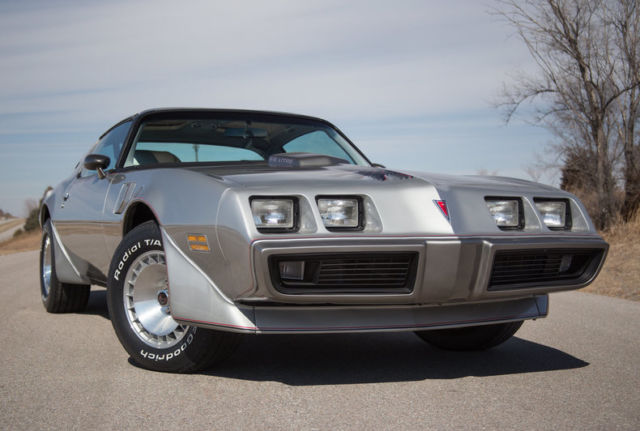 1979 pontiac trans am 0 platinum silver metallic coupe 403 olds 3 speed automat