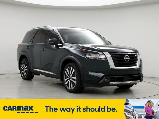 2022 nissan pathfinder platinum
