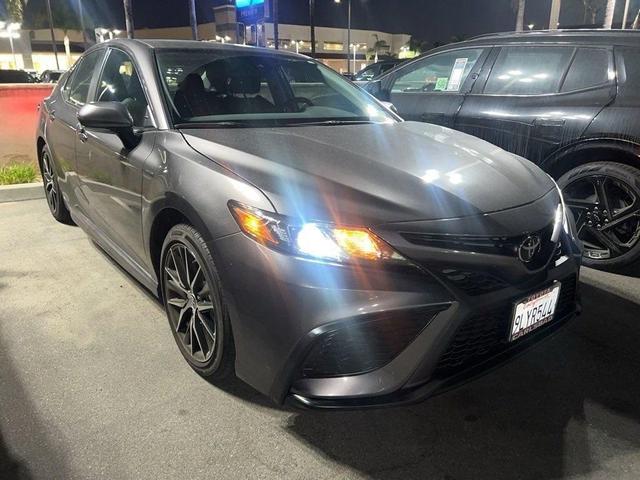 2024 toyota camry se