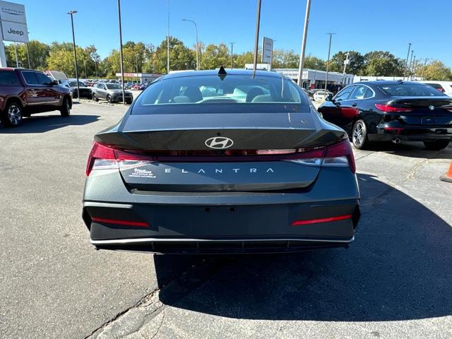 2024 hyundai elantra sel