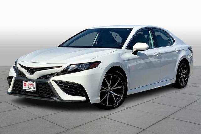 2022 toyota camry se