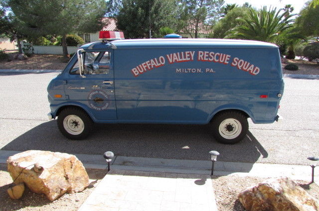 1973 ford e-300 econoline classic van