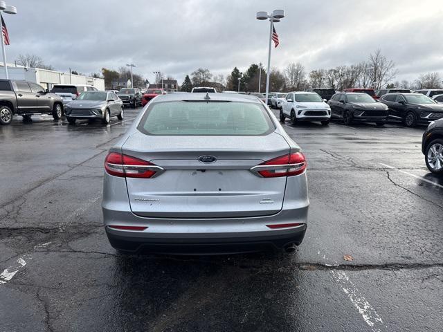 2020 ford fusion se